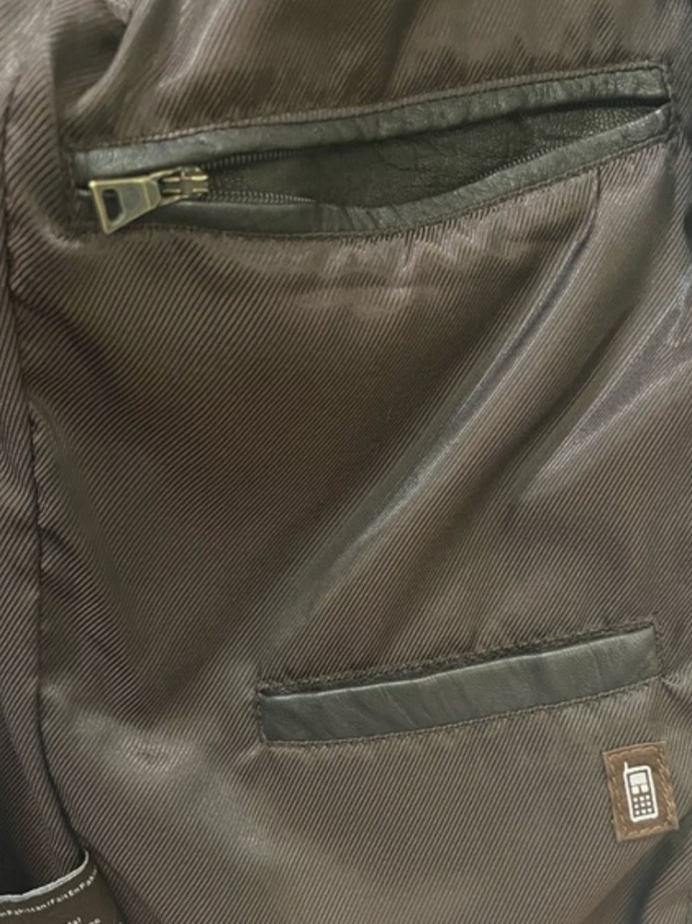 Unisex Black Leather Jacket - Picture 5 of 5